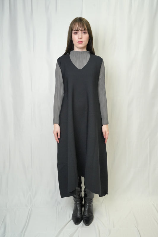 ROSEFLARE SLEEVELESS KNIT DRESS