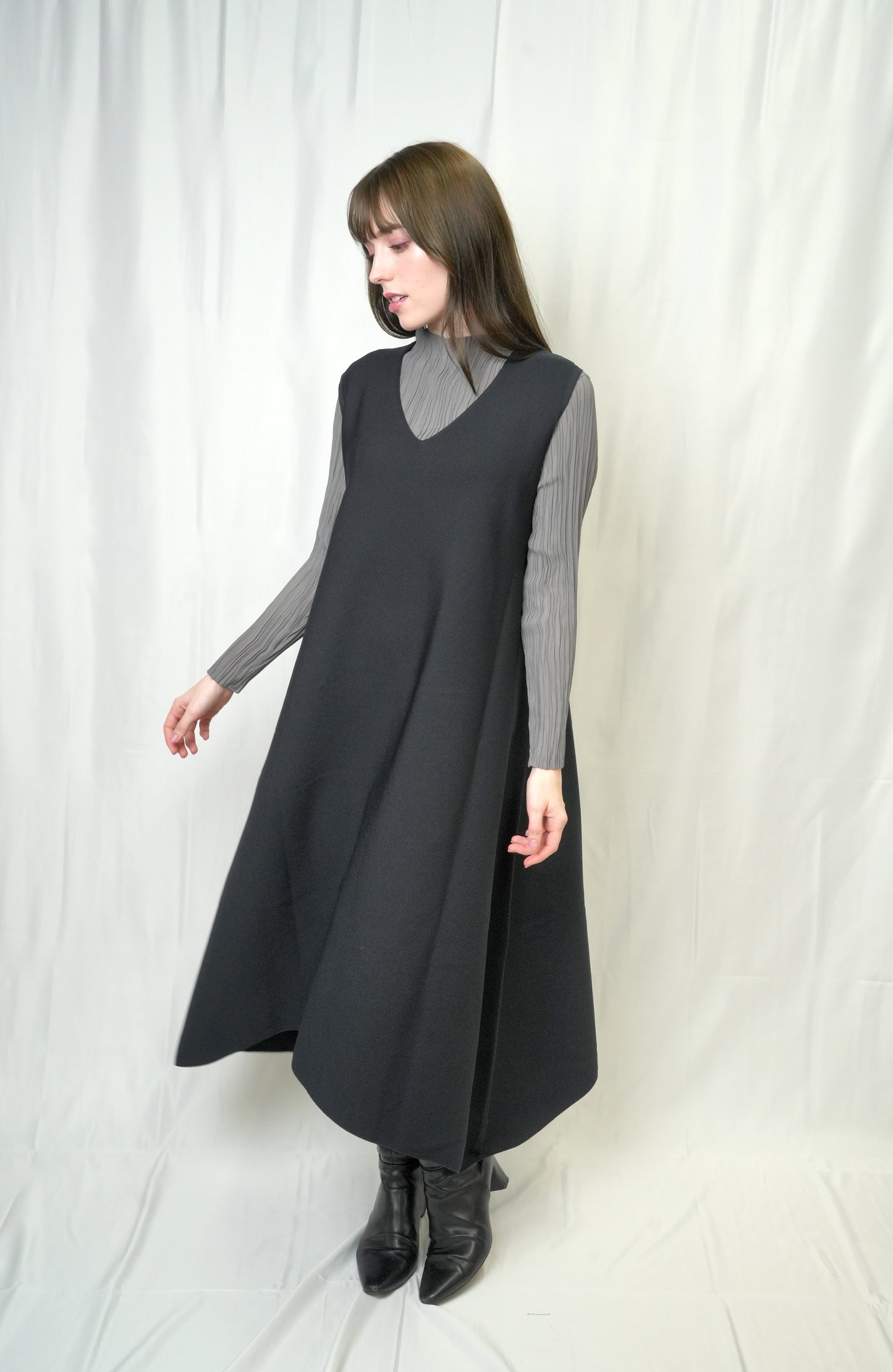ROSEFLARE SLEEVELESS KNIT DRESS
